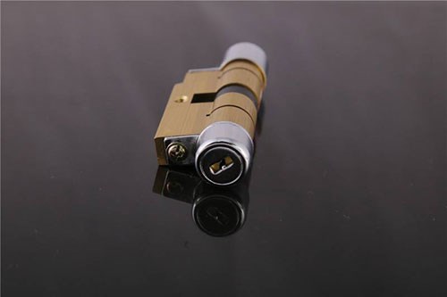 珠海開鎖價(jià)格（上門開鎖電話）