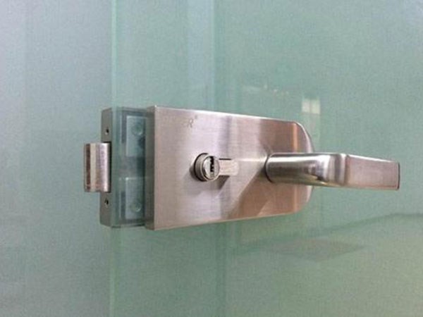 周口上門換鎖（汽車開(kāi)鎖多少錢）